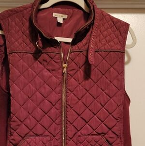 Miami  Vest Womens Burgundy Quilted  Gold Hardware Zip Up Size LARGE